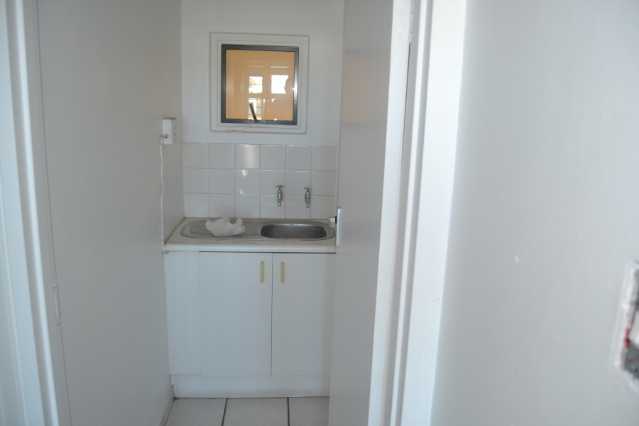 To Let commercial Property for Rent in Beaconvale Western Cape